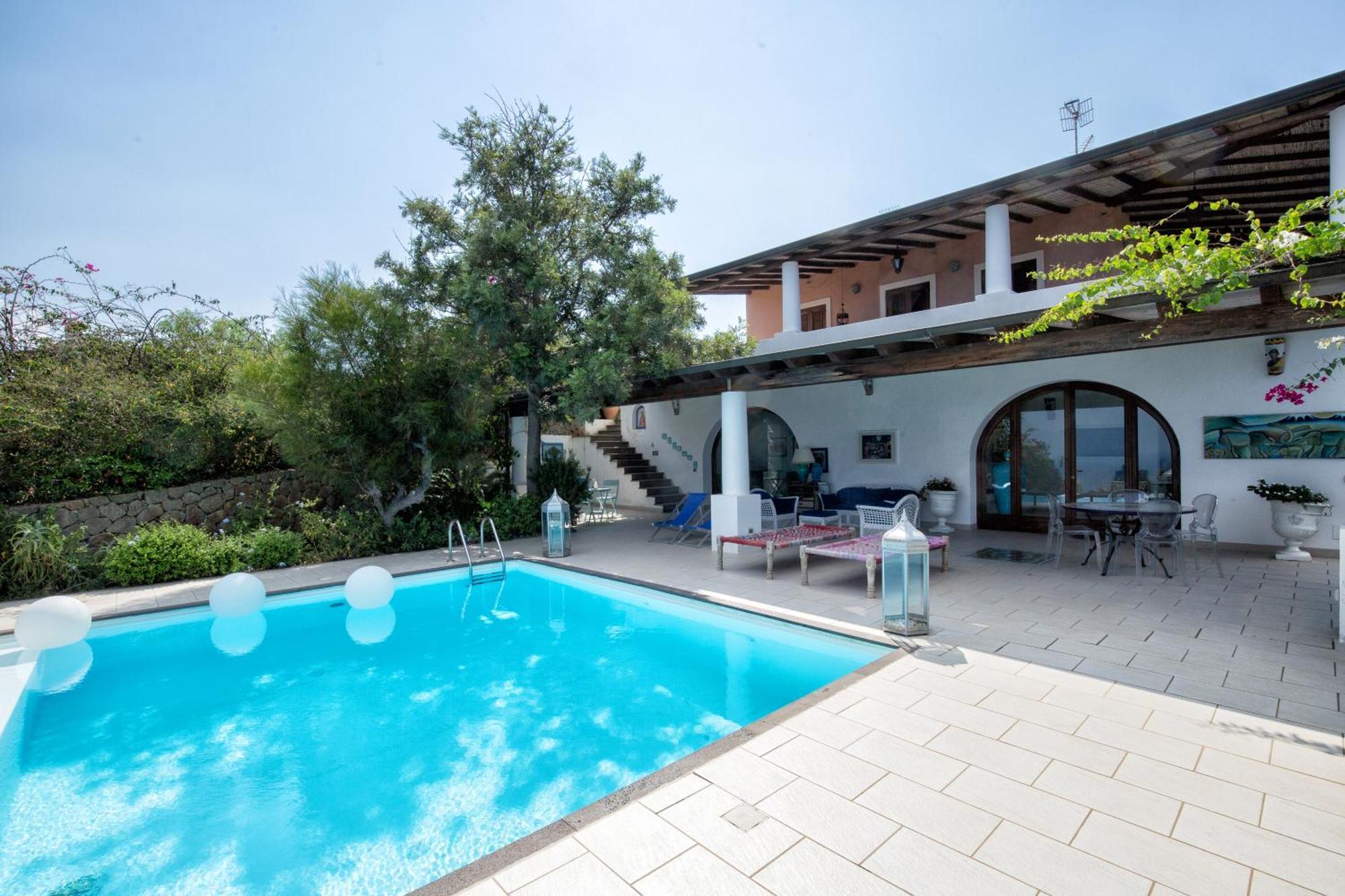 Sealight Villa Lipari - Vista E Piscina Екстериор снимка